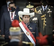 [이 시각] '흙수저 정치신인' 페드로 페루 대통령 취임식