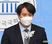전용기 "윤석열, 짜증만 유발해..'김현아 철회' 훈수나 둬라"