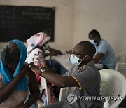 APTOPIX  Virus Outbreak Senegal West Africa Spikes