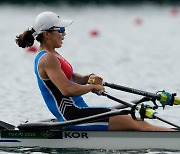 Korea's sole rower Jeong Hye-jeong ends Games in middle of pack