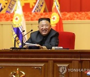 김정은, 사상 첫 전군지휘관 강습에서 핵무력 언급 자제