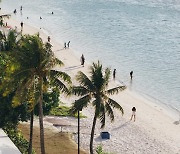 [여행소식] 괌관광청 "성인 80% 백신 접종·거리두기 해제"