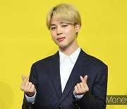 방탄소년단 지민 솔로 3곡, 아이튠즈 1위.. 전 세계 음원 플랫폼 기록 행진