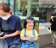 '골프선수♥' 박정아, 3살 딸한테 자비없는 거리두기 "얼른 마스크 써"