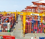 7월 수출 '서프라이즈'..한국 무역 65년 만에 최대