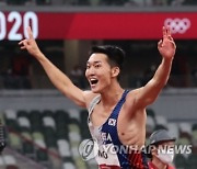 우상혁, 높이뛰기 한국신기록 세워 4위..올림픽 사상 최고