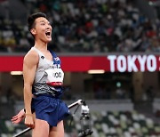 우상혁 2m35, 높이뛰기 4위..한국 육상 새 역사[Tokyo 2020]