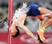 Woo Sang-hyeok breaks 24-year-old Korean high jump record