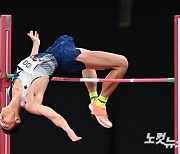 육상 남자 높이뛰기, 날아오른 우상혁
