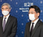 한·일 북핵수석대표 유선협의..통신선 복원 후 정세평가 공유