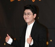 영탁, 아이돌차트 7월 기부스타 1위