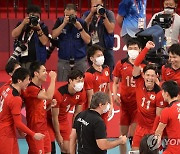 [올림픽] 일본 남자배구, 이란 제압하고 29년 만에 8강 진출