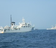 해수부, '북한수역서 오징어 불법조업 혐의' 중국어선 중국 해경에 넘겨
