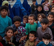 美에 협력했다 위험 처한 아프간 주민 수천명 더 구제