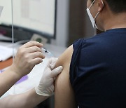 당국 "얀센 백신, 50대 이상 또는 2회 접종 어려운 30세 이상 접종"