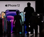 역대급 흥행 '아이폰12'도 넘는다? 애플, 신작 부품 발주 늘리며 공격 태세