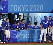 한국 야구, 일본에 2-5 패배.. 미국과 패자 준결승전