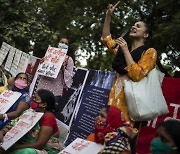 인도 불가촉천민 집단성폭행 의혹에 시위 "사형 해야"