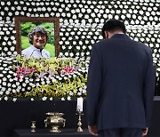Koreans mourn legendary mountaineer who went missing in Himalayas
