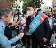 김재원 "尹 실수, 옆집아저씨처럼 친근"..김어준 "그냥 허술"