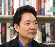 장성민 전 의원, 연합뉴스와 인터뷰