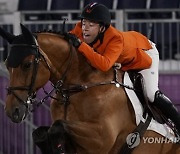 APTOPIX Tokyo Olympics Equestrian