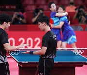 Men's table tennis team heads home empty-handed after tough defeat