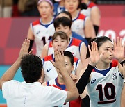 [도쿄올림픽] 끝나지 않은 한국 배구, 동메달로 드라마 마침표 찍는다