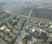 미래 불안한 10∼20대 서울아파트 '바잉 패닉'..매수 비중 두 달 연속 최고치