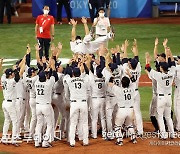 일본 야구대표팀, 미국에 2-0 승리..5전 전승 금메달