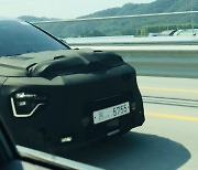 기아 2세대 '니로' 주행 테스트 중 포착..국내 SUV 최고 연비 '21km' 목표