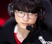 [LCK] T1, DRX 상대 고전 끝 2대 0 승리