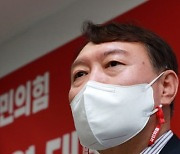 윤석열 측, 이재명에 "검찰개혁 말하면서 검사 사칭은 왜 했나"