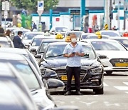 폭염보다 무서운 LPG값 폭등..택시들 "대기할 땐 에어컨 끈다"