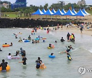 흐리고 비 내려도 물놀이는 좋아