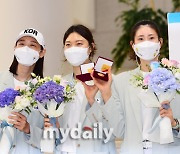 [MD포토] 김연경,양효진,김수지 '싱글벙글 미소'