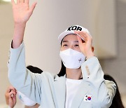 [MD포토] '금의환향' 김연경, 팬들에게 감사의 인사