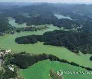 "중부권 최대 식수원 대청호 녹조 확산에 선제 대응"