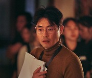 '모가디슈' 류승완 감독 "큰 돈 준다해도 스트리밍으로 넘길 순 없었다" [인터뷰①]