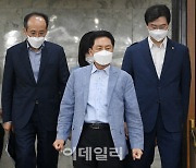 [포토]'원내대책회의 참석하는 김기현'