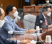 [포토]원내대책회의, '모두발언하는 김기현'