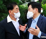 '비상시국국민회의 창립대회' 논의하는 원희룡·이재오