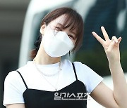 [포토] 웬디, 출근길 깜찍 브이!