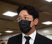 [포토] 하정우, '프로포폴 불법 투약 혐의 첫 공판 출석'