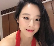 '의사♥' 이시원, 새빨간 유혹..서울대 동문 남편도 놀랄 고혹 섹시美