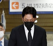 하정우,'고개를 떨구고 법정 출입' [사진]