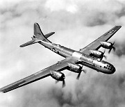 [김대영의 무기 인사이드] 日 도쿄 불태워버린 美 폭격기 'B-29 슈퍼포트리스'