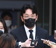 "뼈저리게 후회"..하정우, 프로포폴 불법 투약 혐의 인정 '벌금 구형' [이슈&톡]