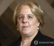 '성폭력 파문' 쿠오모 도왔다가 추락한 미 여성인권운동가