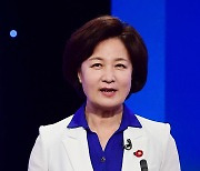 'TV토론회 준비하는 추미애'